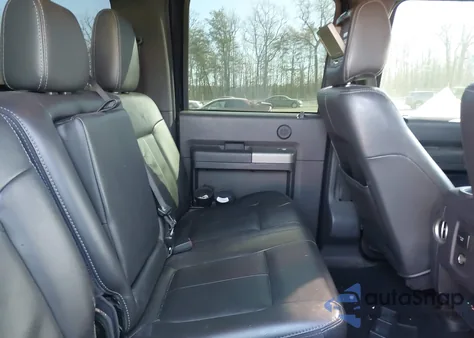 2011 Ford F-250 Lariat z USA, uszkodzony, nr VIN 1FT7W2BT2BEC46117